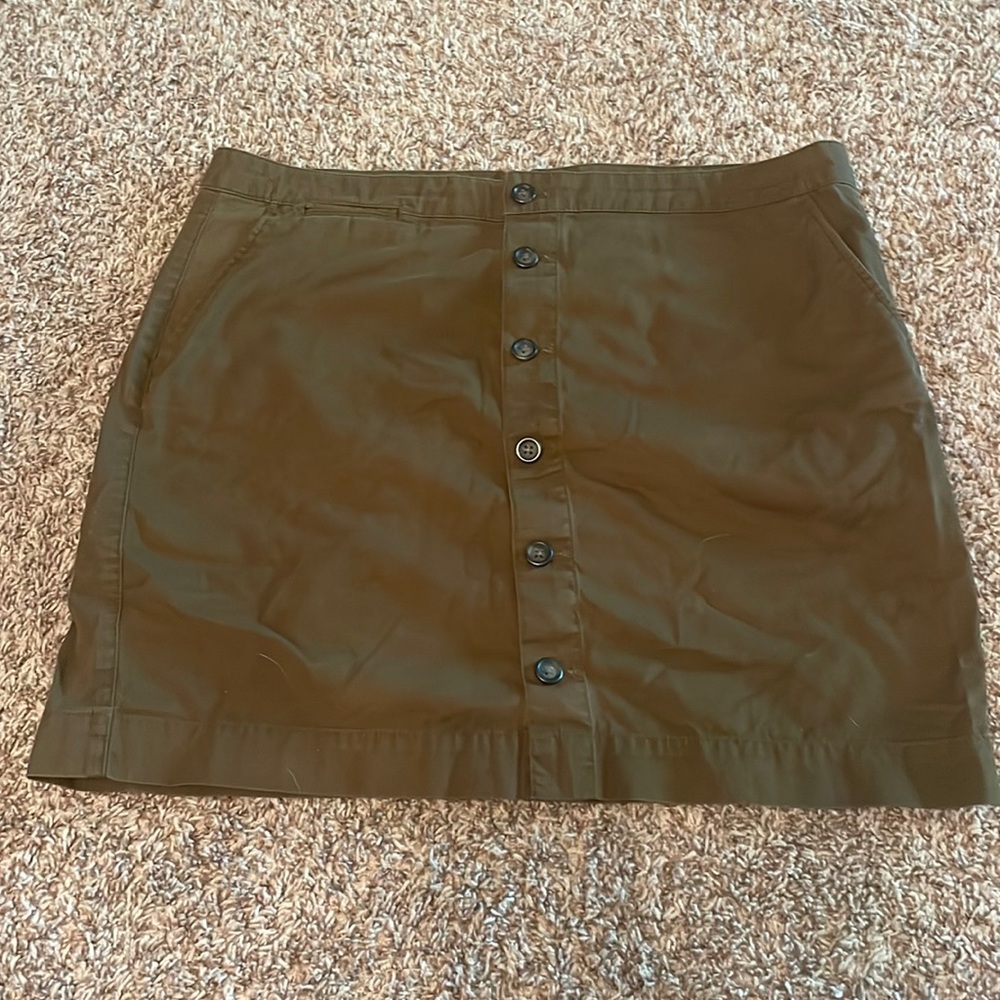 Khakis by gap button down skirt